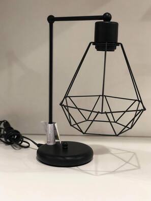LAMPKA NOCNA STOŁOWA CZARNA LOFT DRUCIKI