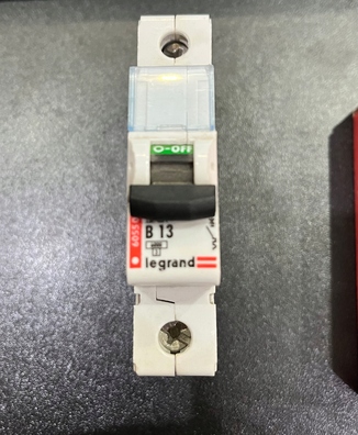 Wyłącznik Nadprądowy LEGRAND S 301 B13 BEZPIECZNIK